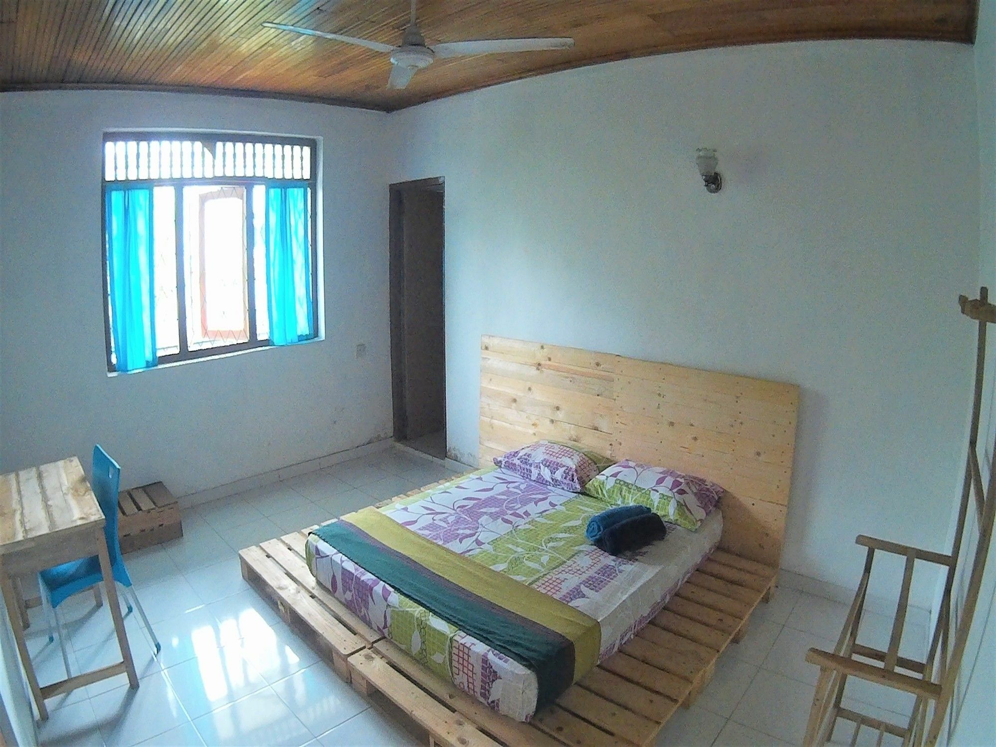 The Pallet House Dehiwala-Mount Lavinia Екстер'єр фото